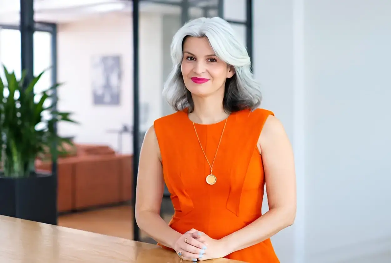 Portrait of Adis, host of the webinar